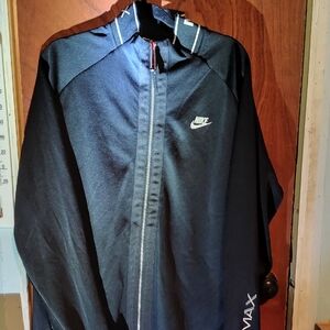 Nike Men’s Black Zip-Up Lightweight Track Jacket